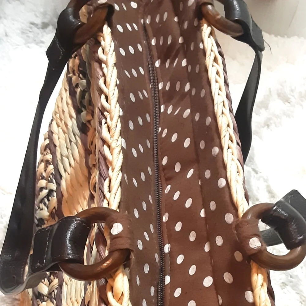 Scala Handcrafted Straw Tote - Picture 6 of 9